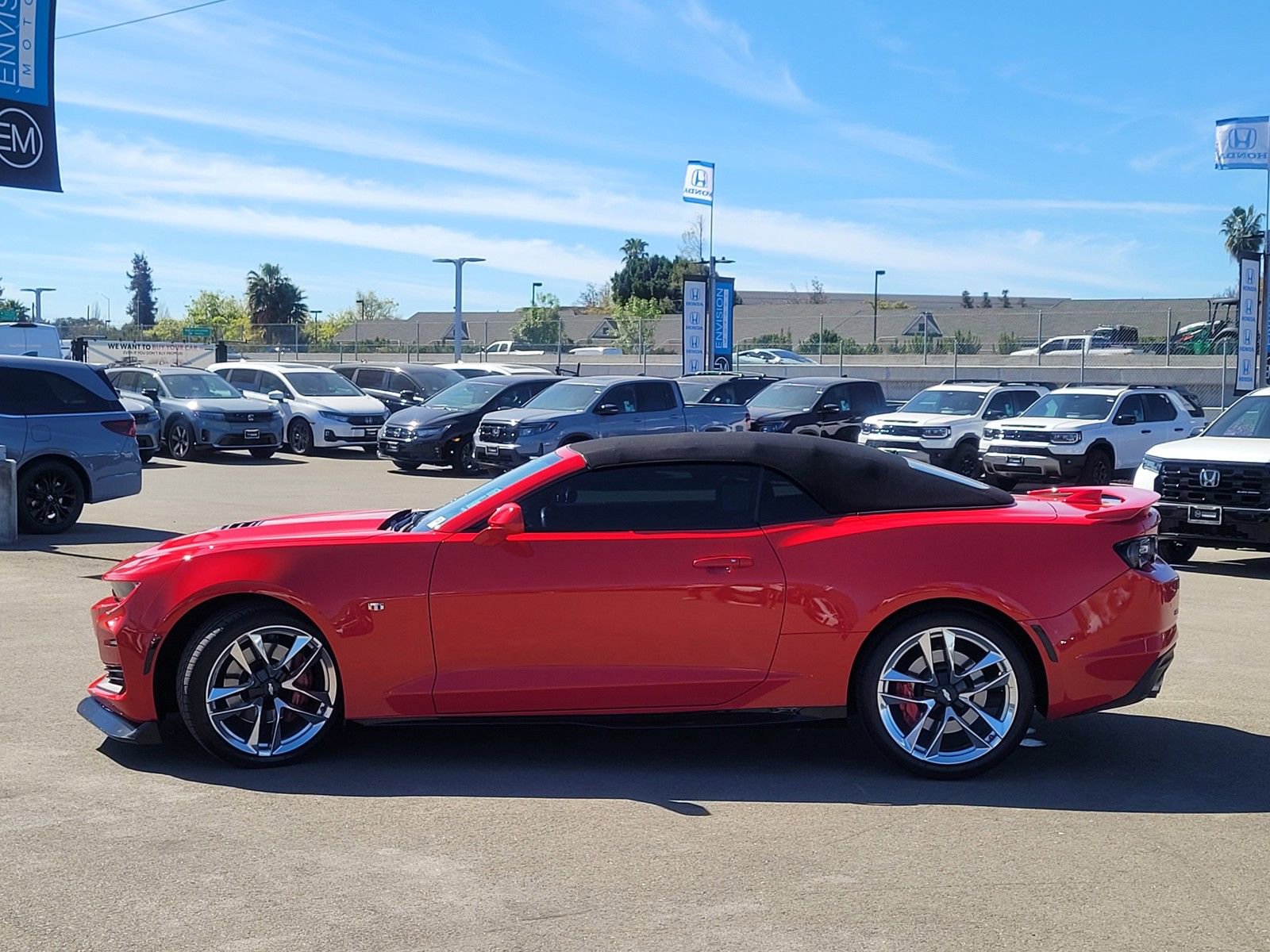 Used 2021 Chevrolet Camaro SS image 8