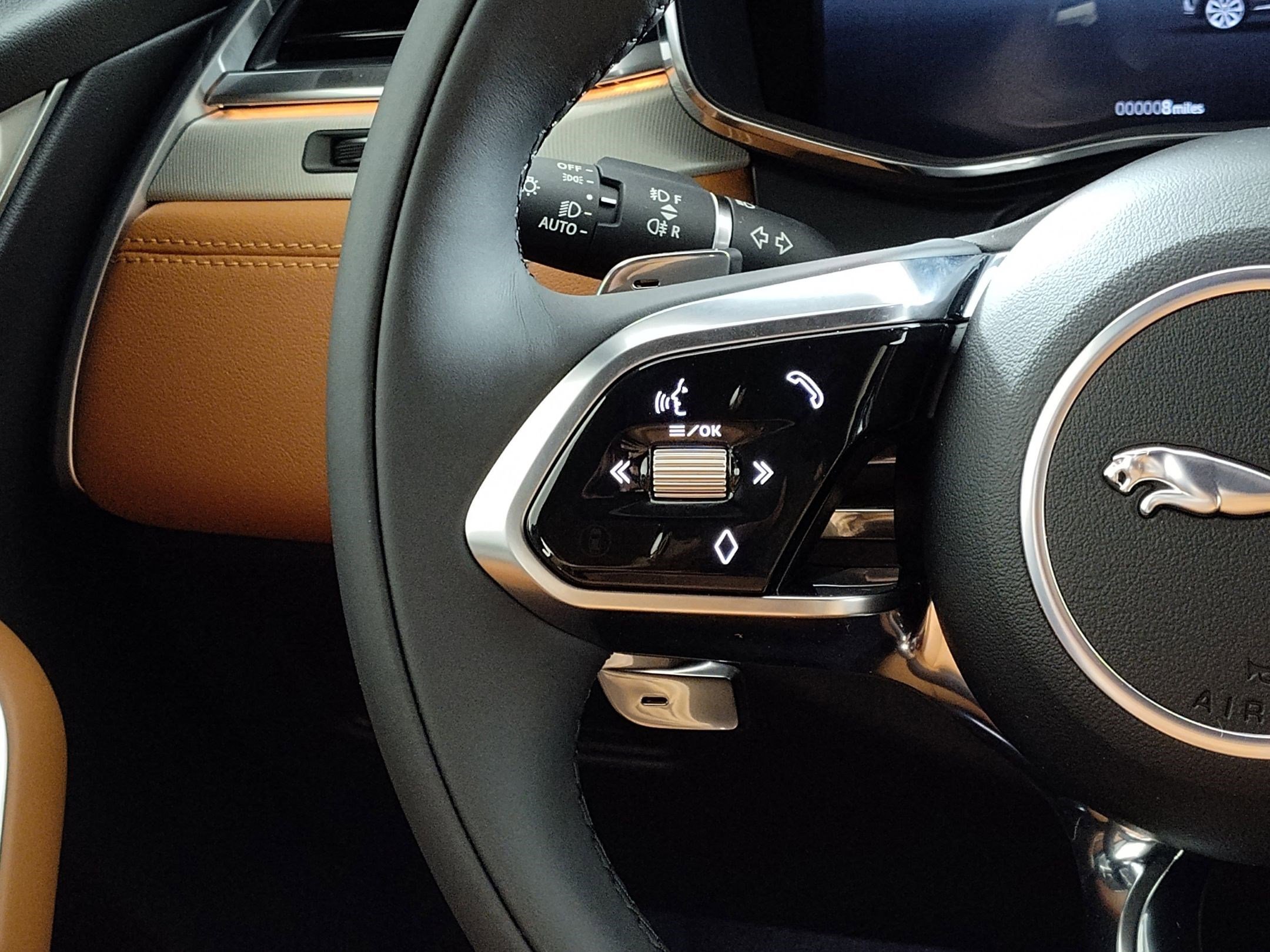 Used 2026 Jaguar F-PACE R-Dynamic S image 14