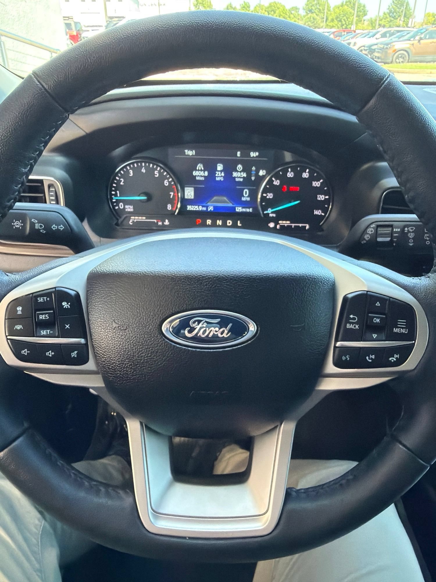 Used 2024 Ford Explorer Limited w/ Equipment Group 301A AWD/4WD image 9