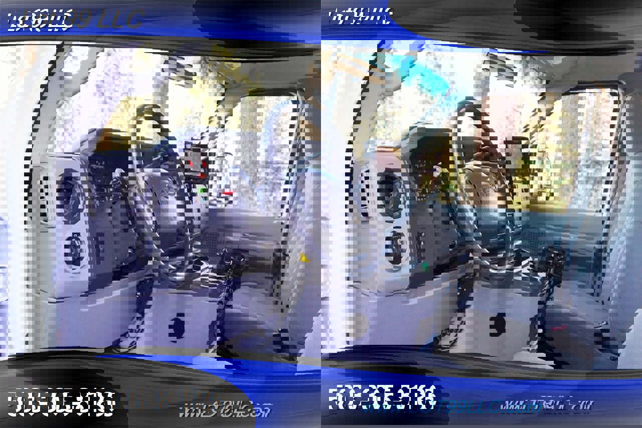 Used 2016 Ford E-350 and Econoline 350 Super Duty image 12