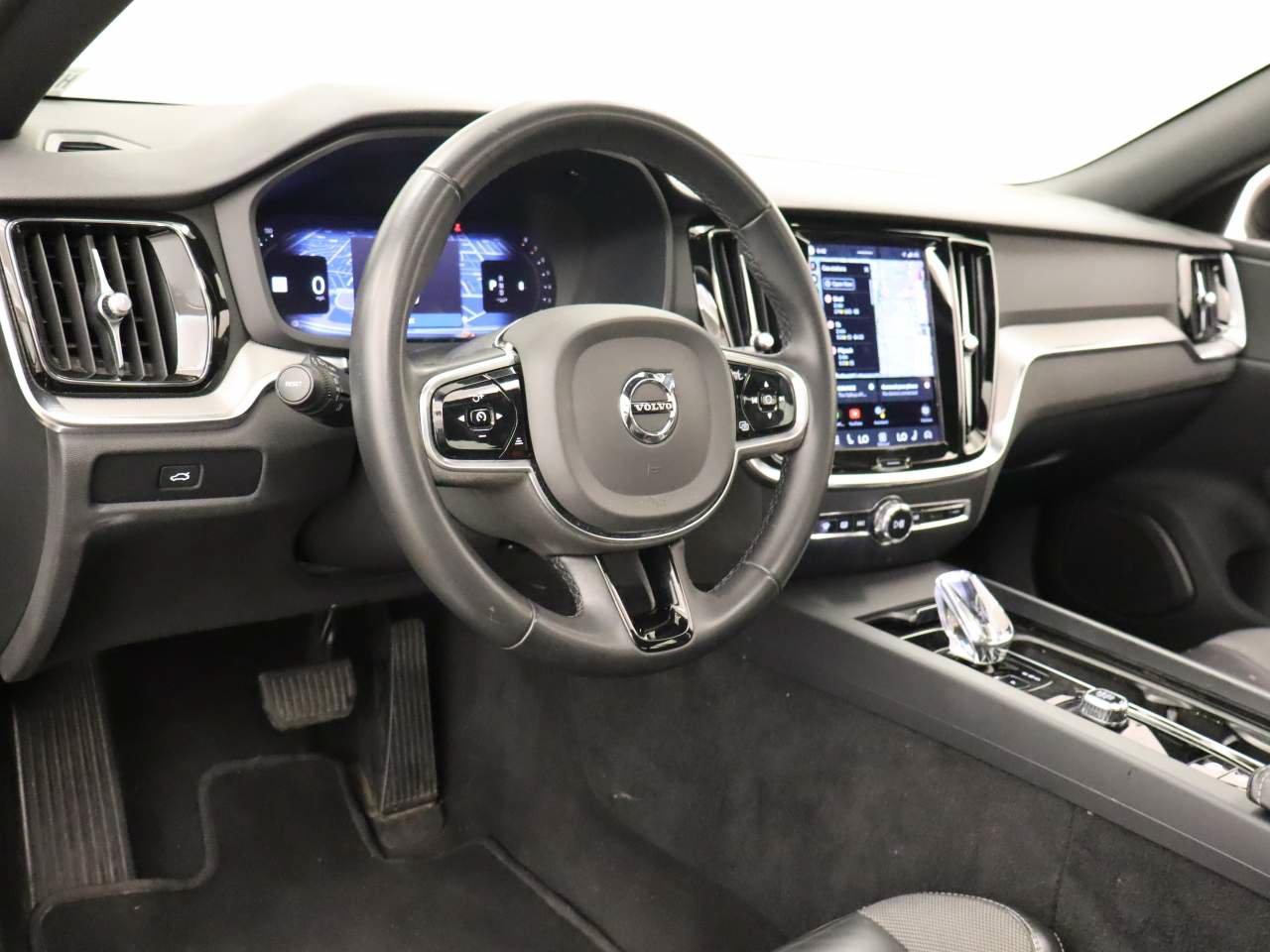 Used 2024 Volvo S60 B5 Plus FWD image 14