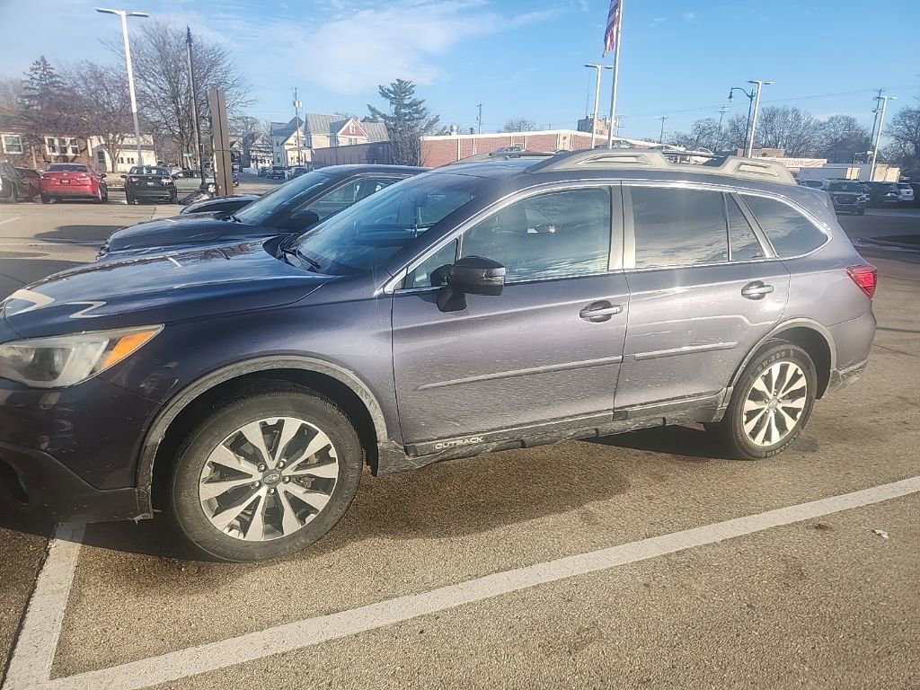 Used 2015 Subaru Outback 2.5i Limited image 9