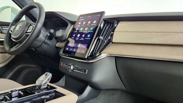 New 2026 Volvo XC90 B6 Plus w/ Protection Package Premier AWD/4WD image 37
