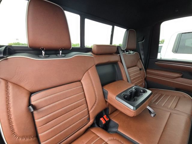 Used 2025 GMC Sierra 2500 Denali Ultimate image 16