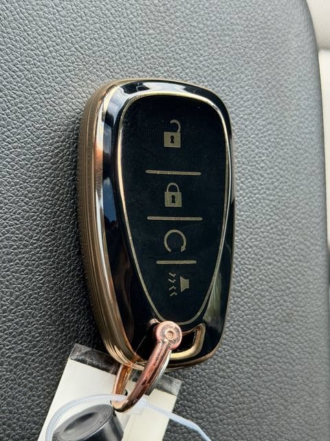 Used 2025 Chevrolet Trax RS w/ Driver Confidence Package FWD image 27