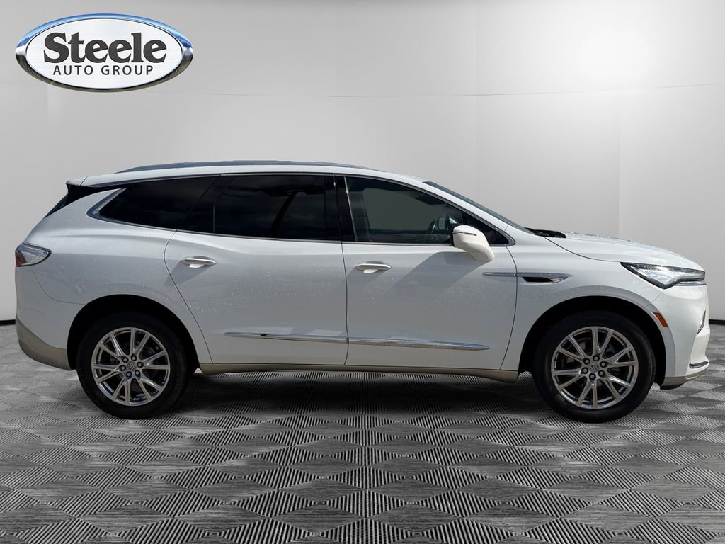 Used 2023 Buick Enclave Essence w/ Experience Buick Package image 6