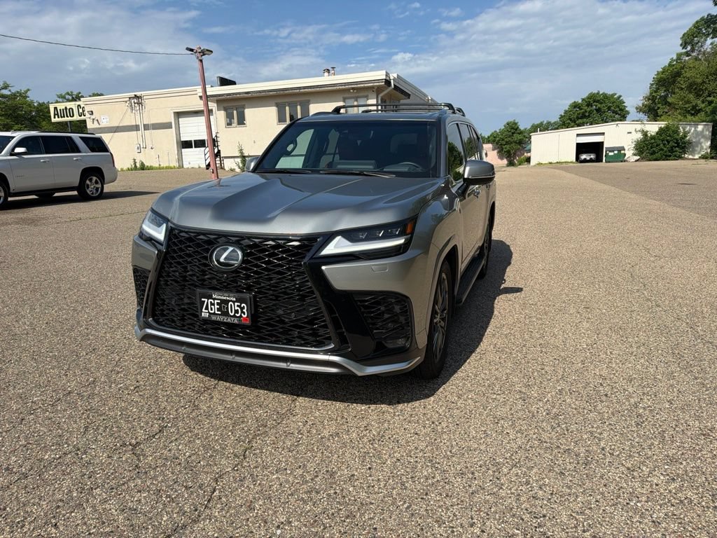 Used 2024 Lexus LX 600 F Sport AWD/4WD image 7
