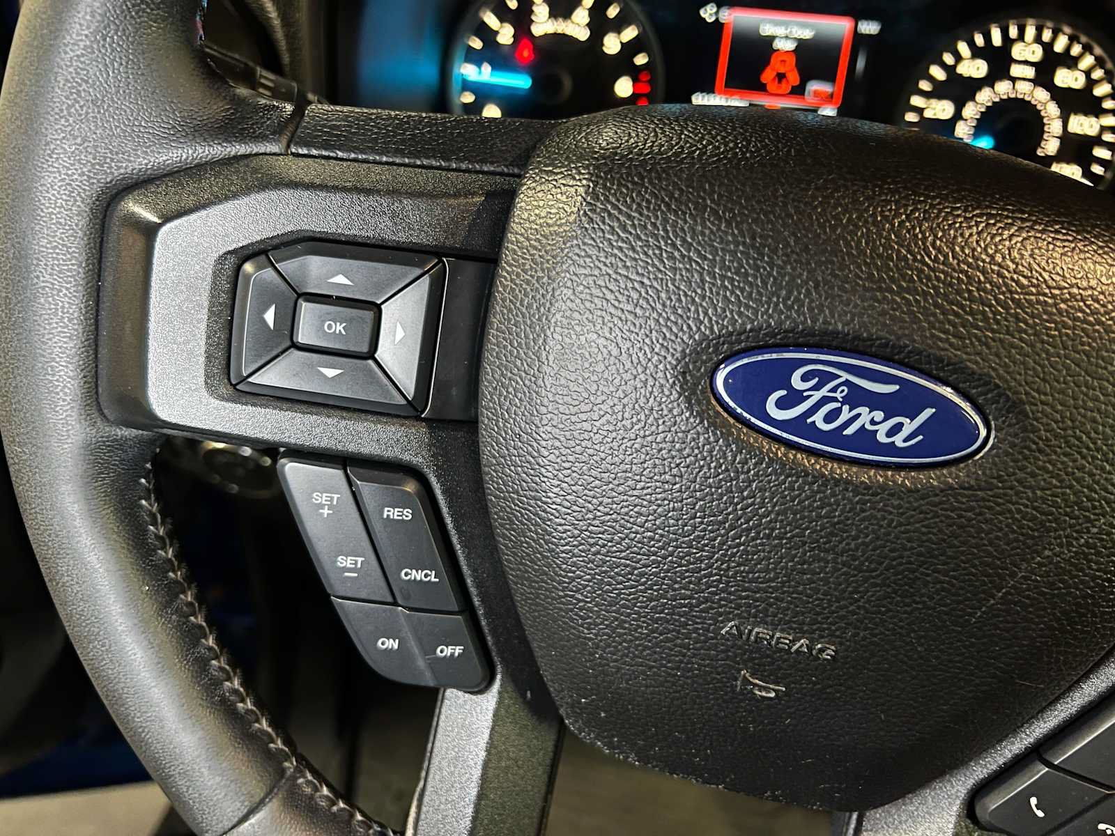 Used 2017 Ford F150 XLT w/ Equipment Group 302A Luxury AWD/4WD image 31