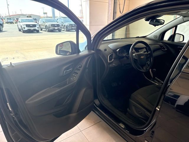 Used 2018 Chevrolet Trax LS FWD image 8