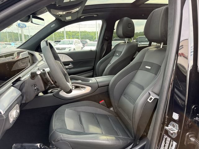 Used 2025 Mercedes-Benz GLS 63 AMG 4MATIC image 13