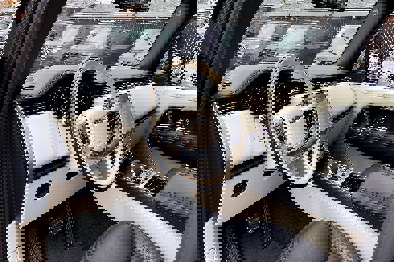 Used 2023 Land Rover Range Rover Autobiography image 15