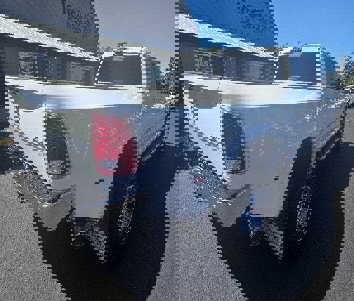 Used 2017 RAM 3500 Laramie Longhorn image 8