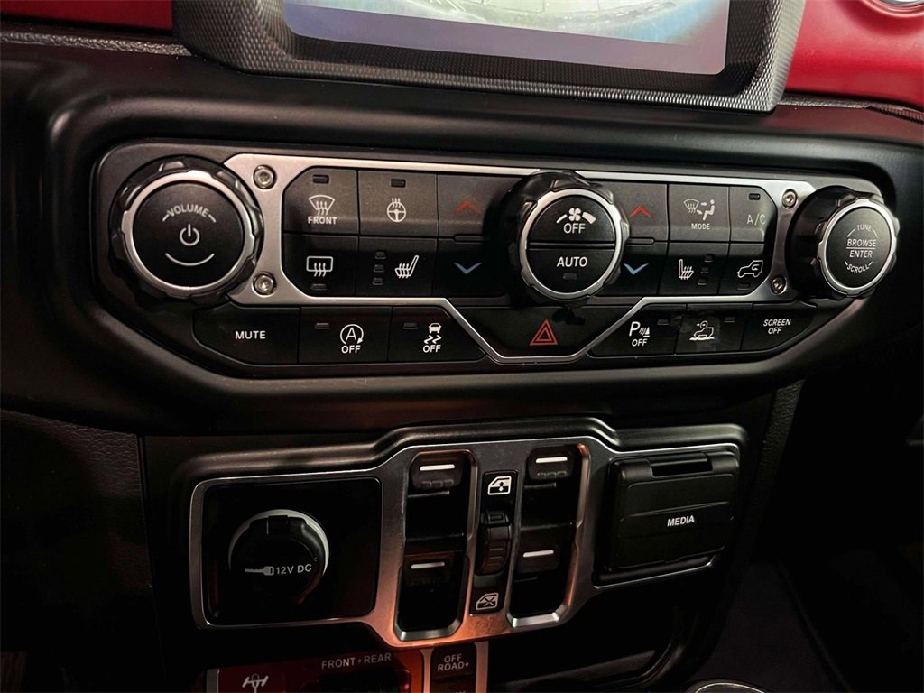Used 2022 Jeep Wrangler Unlimited Rubicon w/ LED Lighting Group image 27