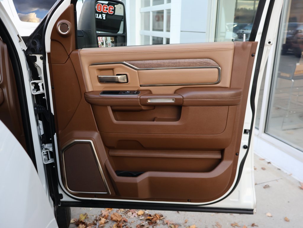 Used 2024 RAM 2500 Limited w/ Towing Technology Group image 40