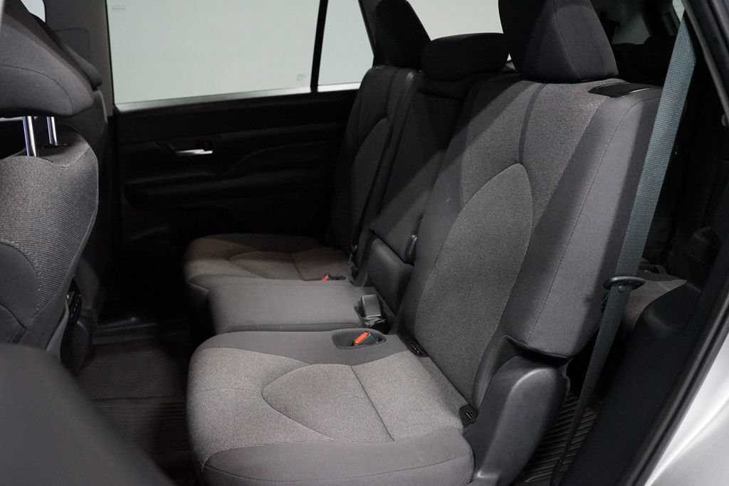 Certified 2025 Toyota Grand Highlander FWD image 28