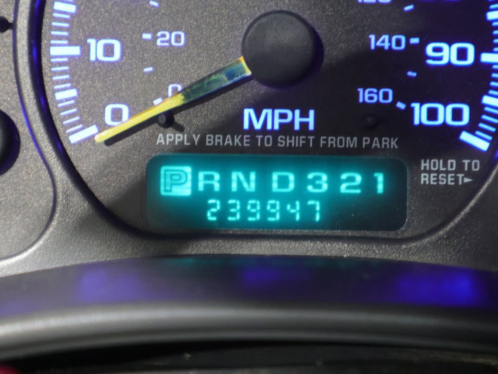 Used 2001 Chevrolet Silverado 1500 LS w/ Off-Road Chassis Pkg AWD/4WD image 28