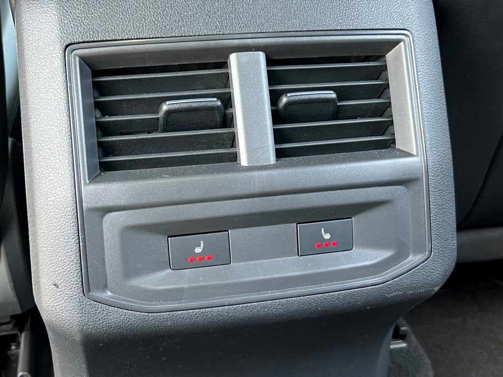 Used 2023 Volkswagen Atlas Cross Sport SEL Premium R-Line image 17