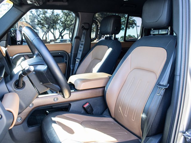 Used 2024 Land Rover Defender 110 X image 8