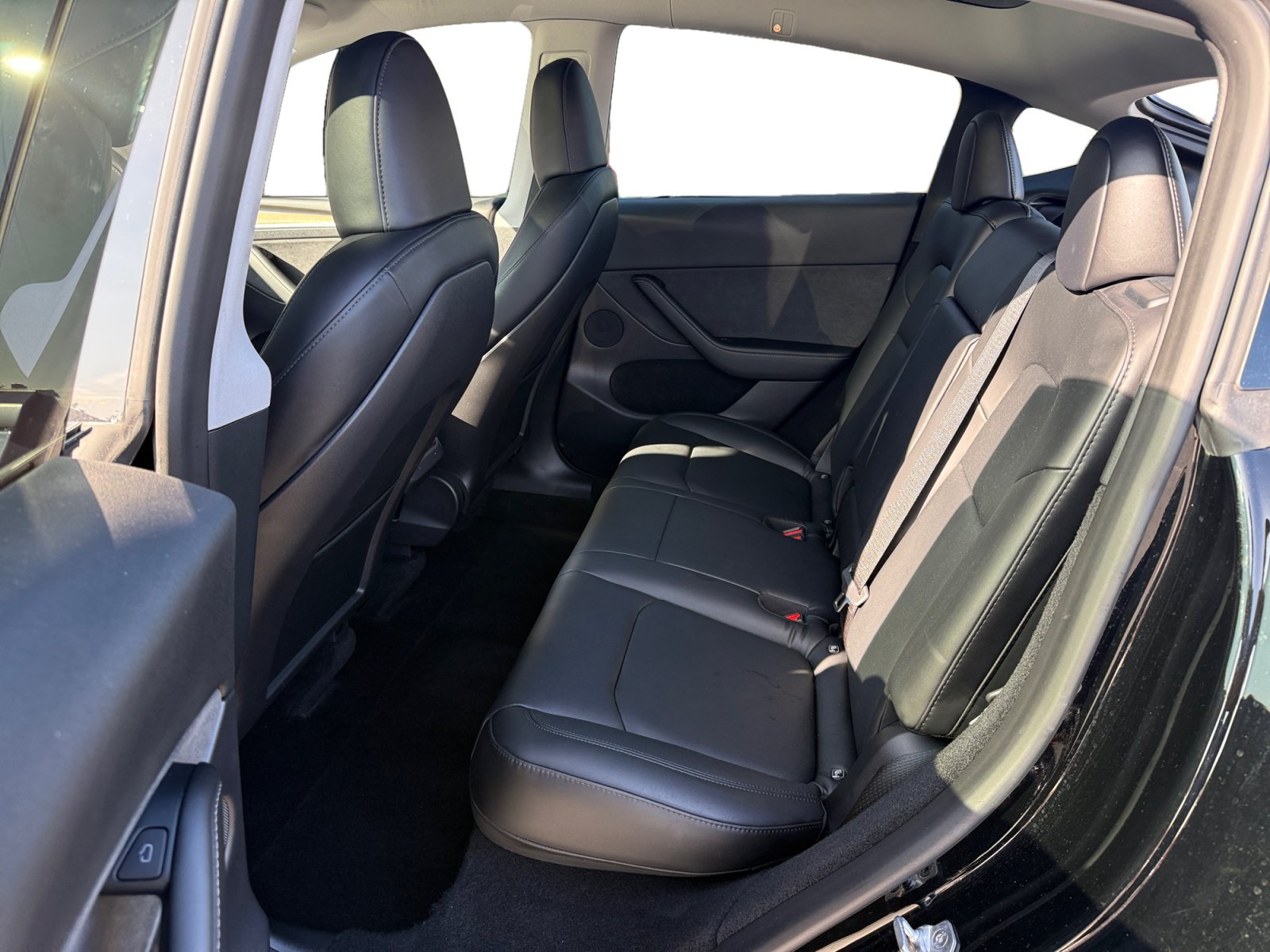 Used 2023 Tesla Model Y Long Range AWD/4WD image 16