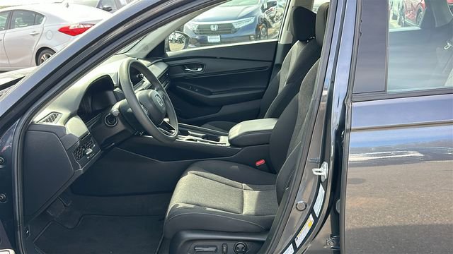 Used 2023 Honda Accord EX image 9