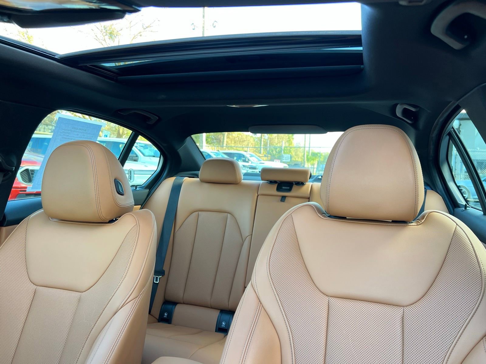 Used 2023 BMW 330e w/ Driving Assistance Package image 33