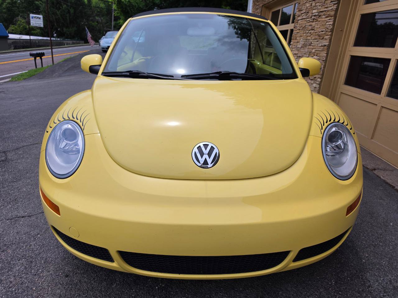 Used 2008 Volkswagen Beetle SE FWD image 33