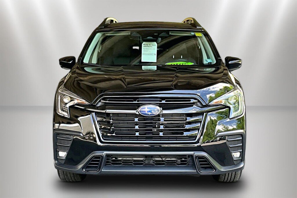 Certified 2026 Subaru Ascent Premium AWD/4WD image 2