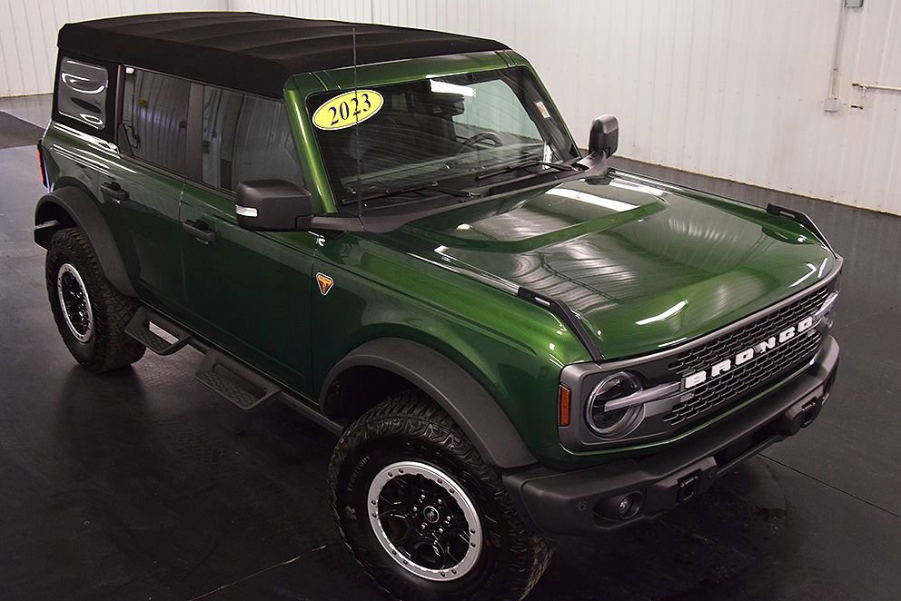 Used 2023 Ford Bronco Badlands AWD/4WD image 9