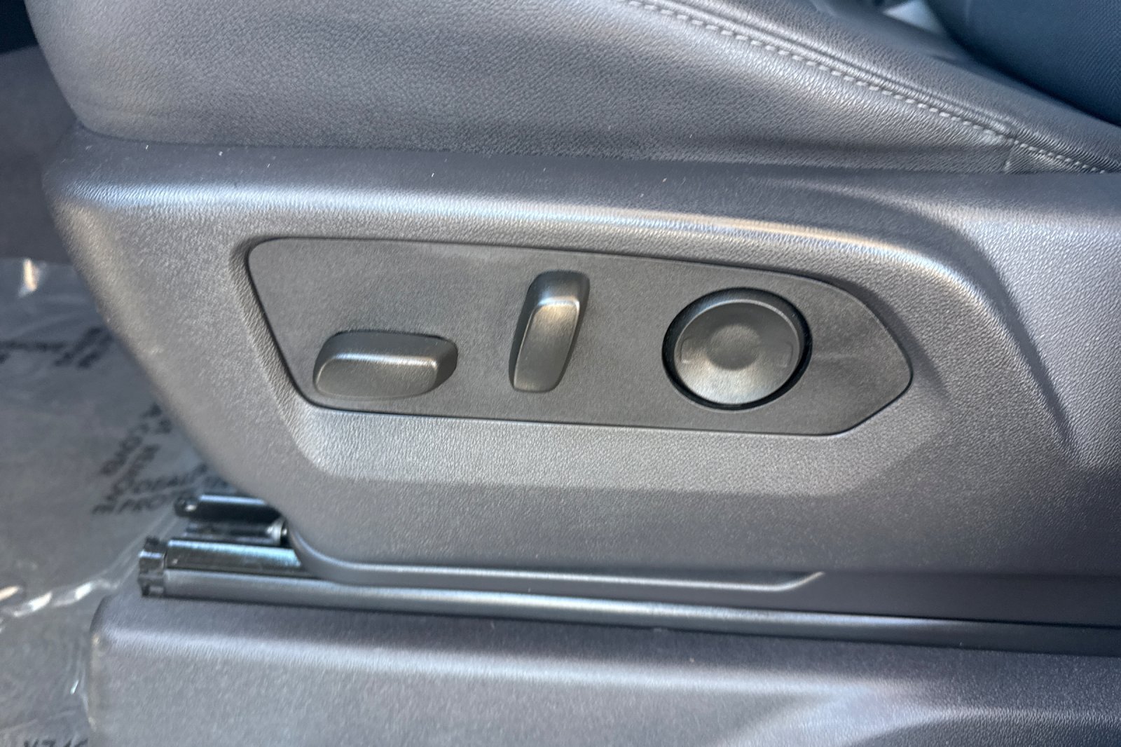 Used 2025 GMC Sierra 1500 SLT RWD image 18