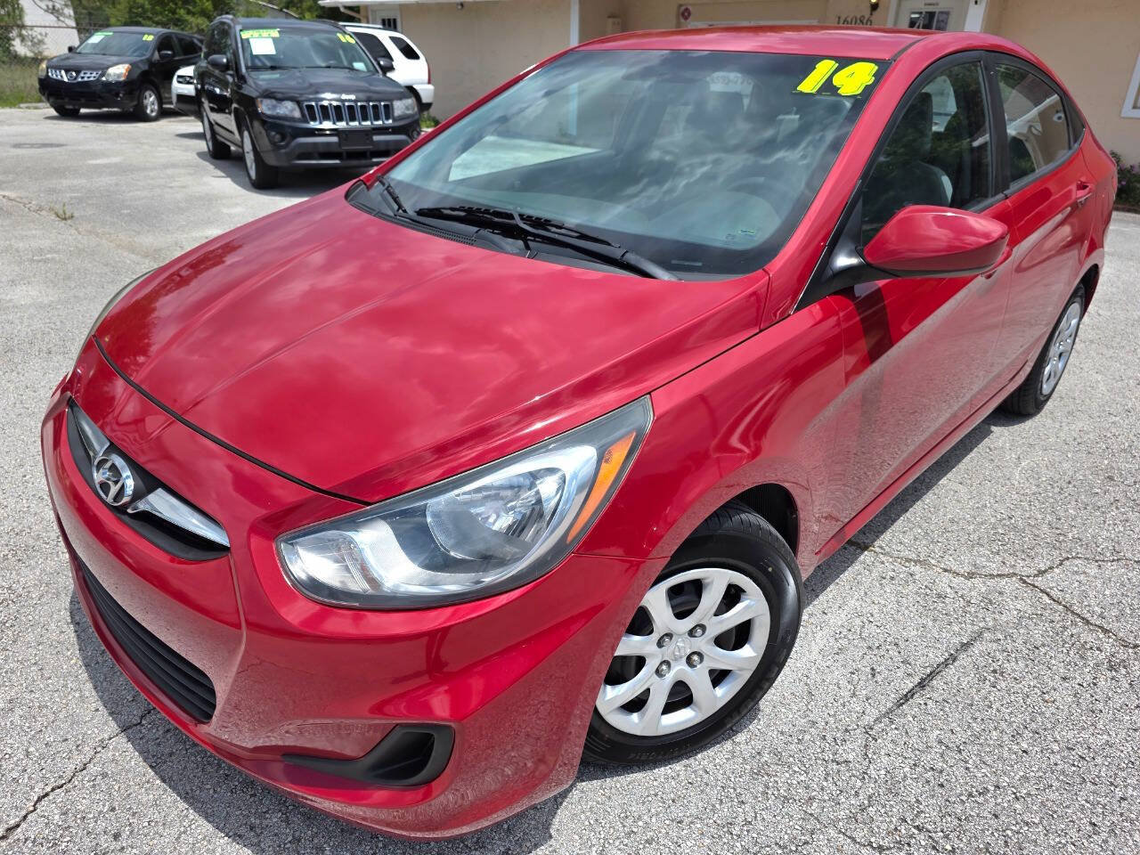 Used 2014 Hyundai Accent GLS FWD image 1