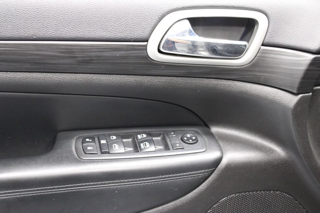 Used 2021 Jeep Grand Cherokee Laredo X AWD/4WD image 23