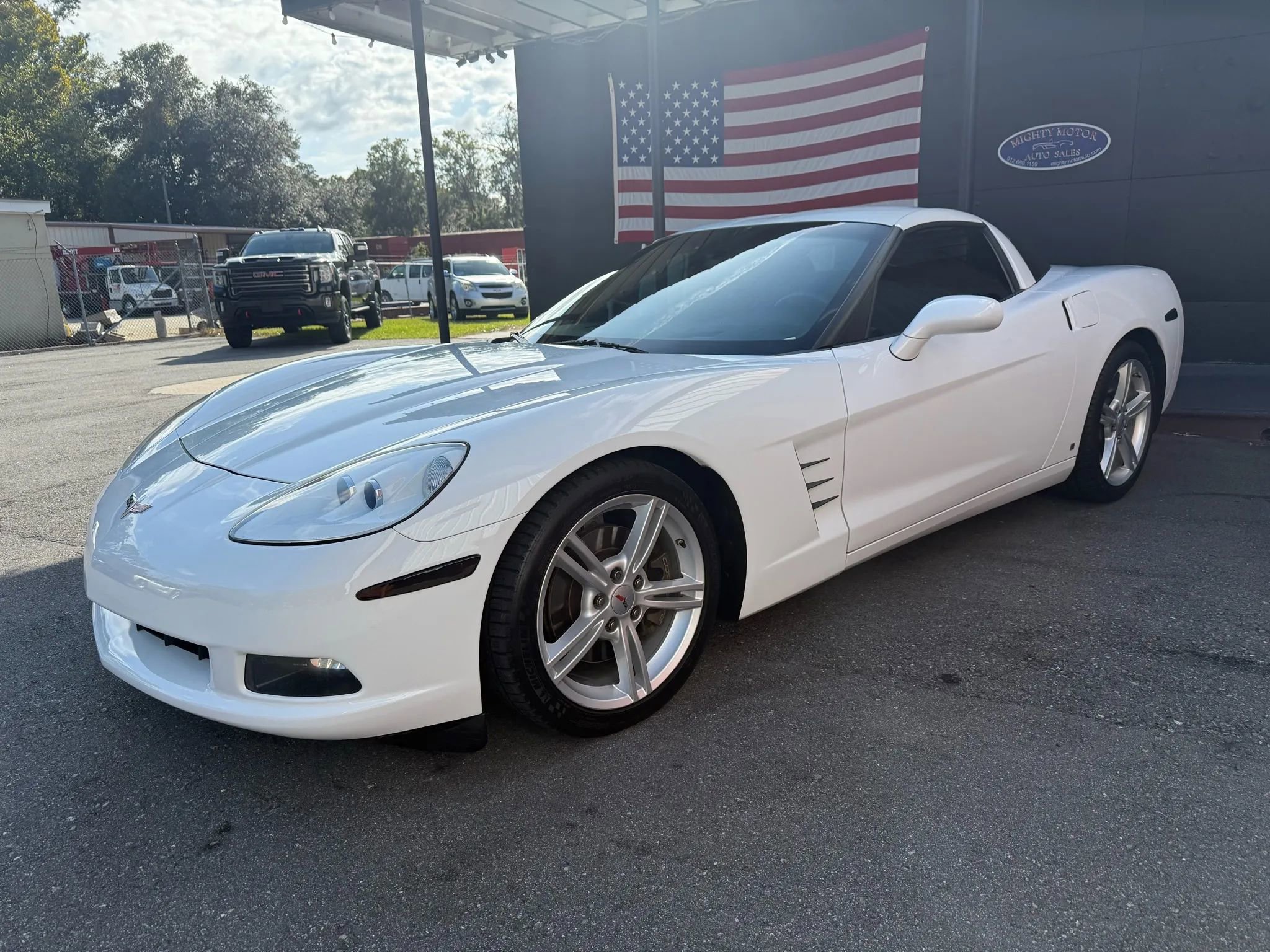 Used 2008 Chevrolet Corvette Coupe w/ Preferred Equipment Group image 2
