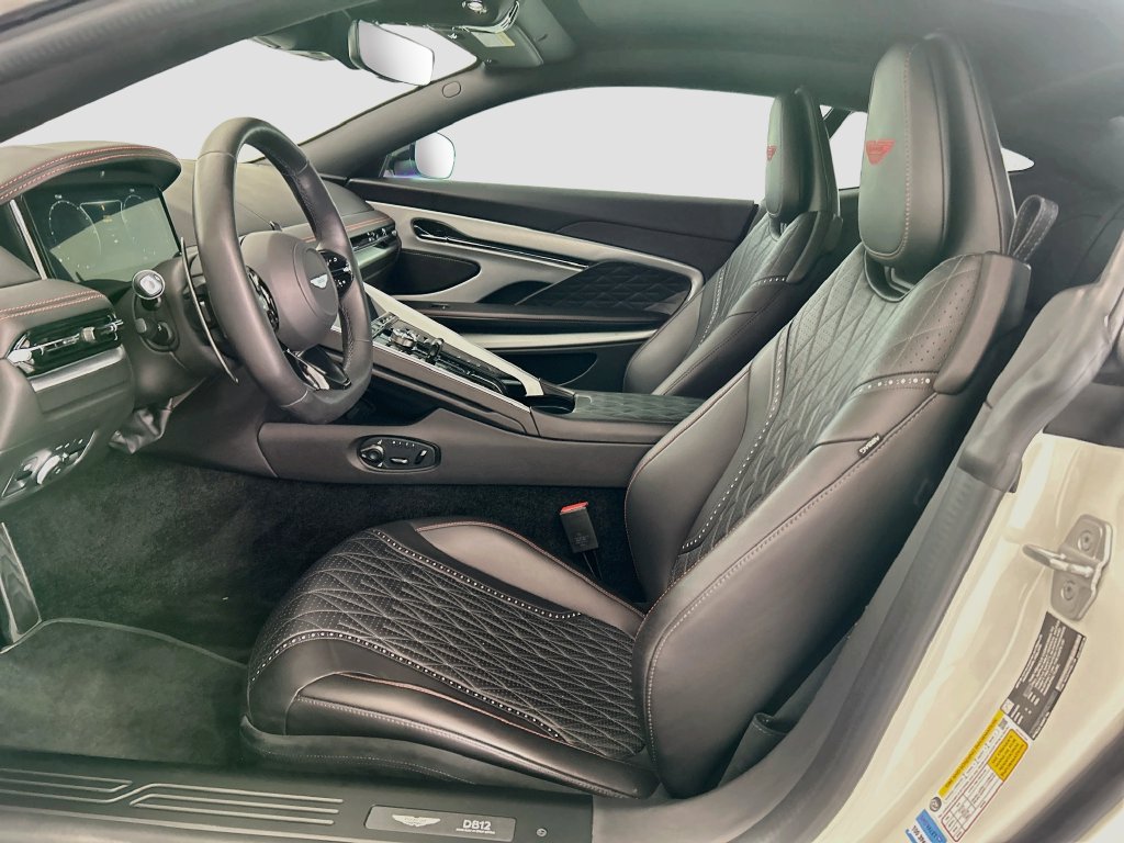 Used 2025 Aston Martin DB12 Coupe RWD image 18