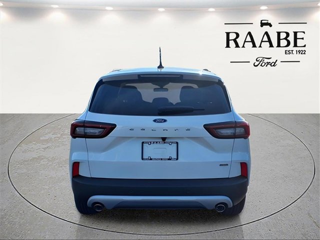 New 2026 Ford Escape SE image 6