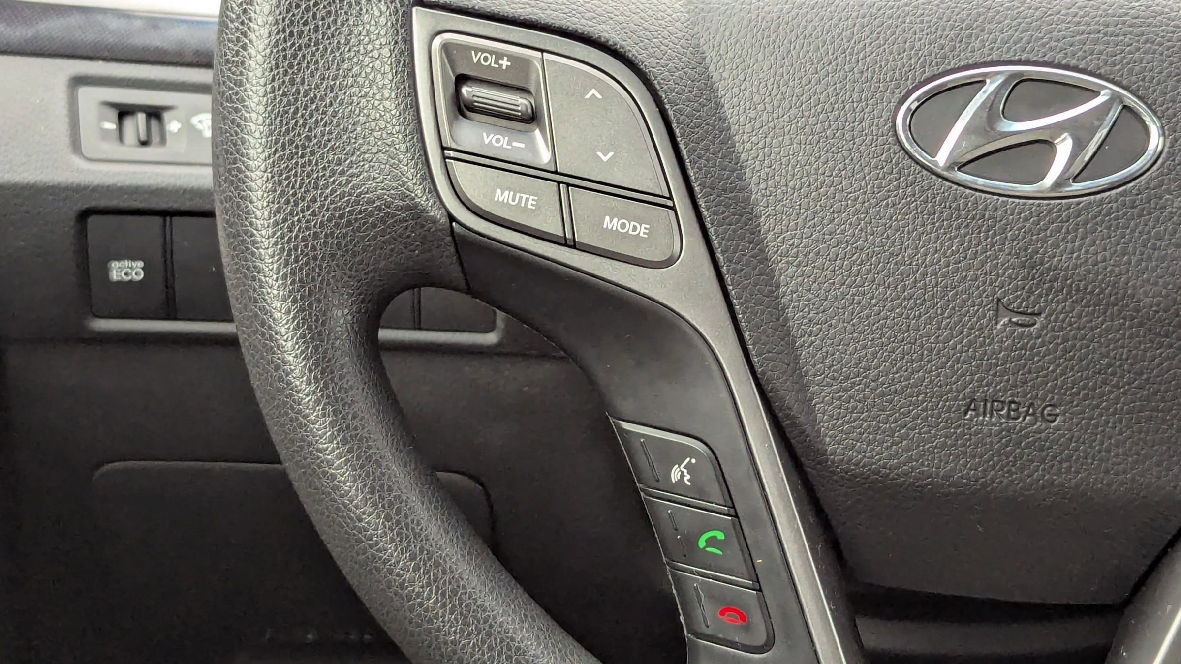 Used 2015 Hyundai Santa Fe GLS AWD/4WD image 19