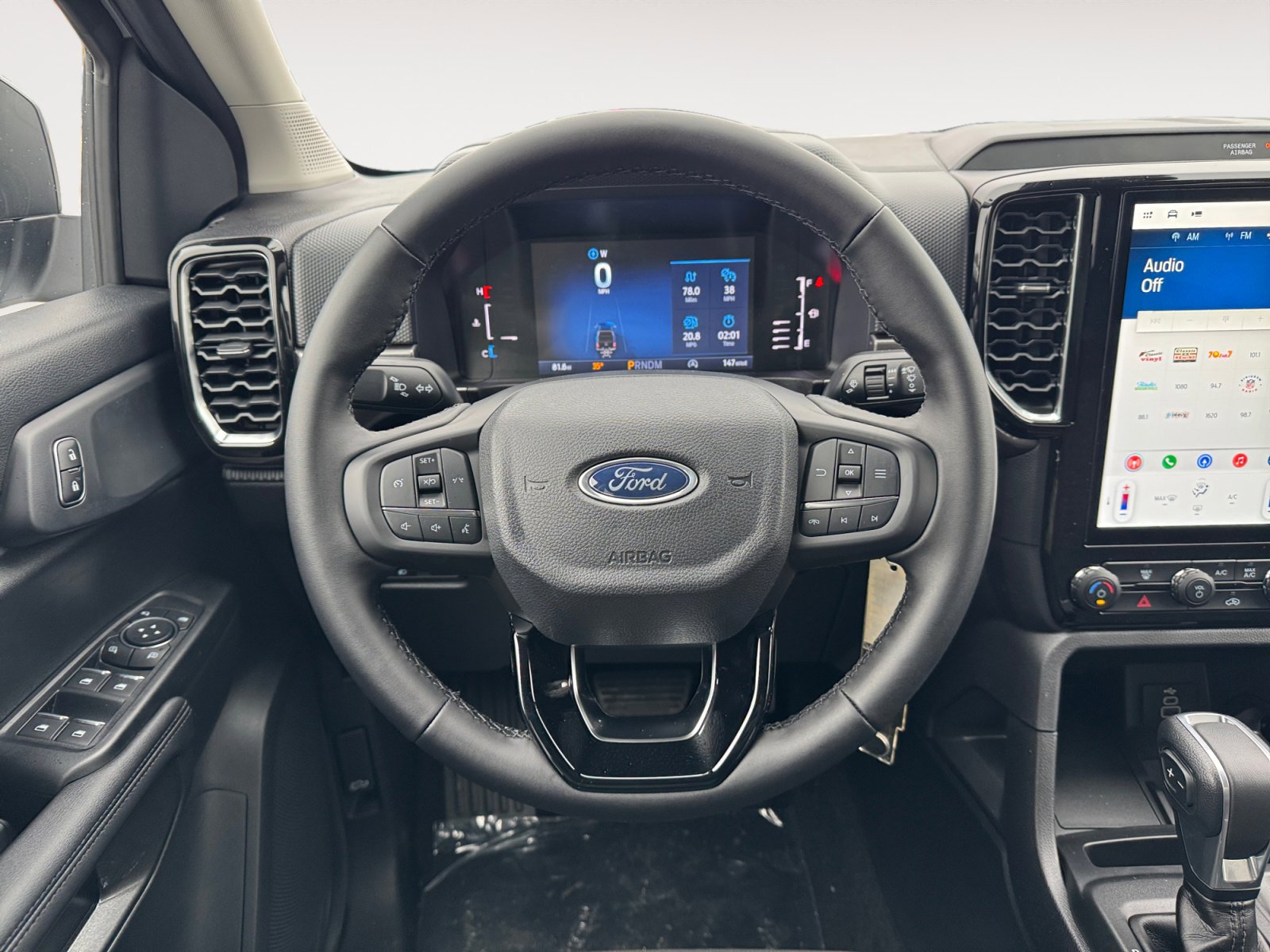 New 2025 Ford Ranger XLT w/ Black Appearance Package image 15