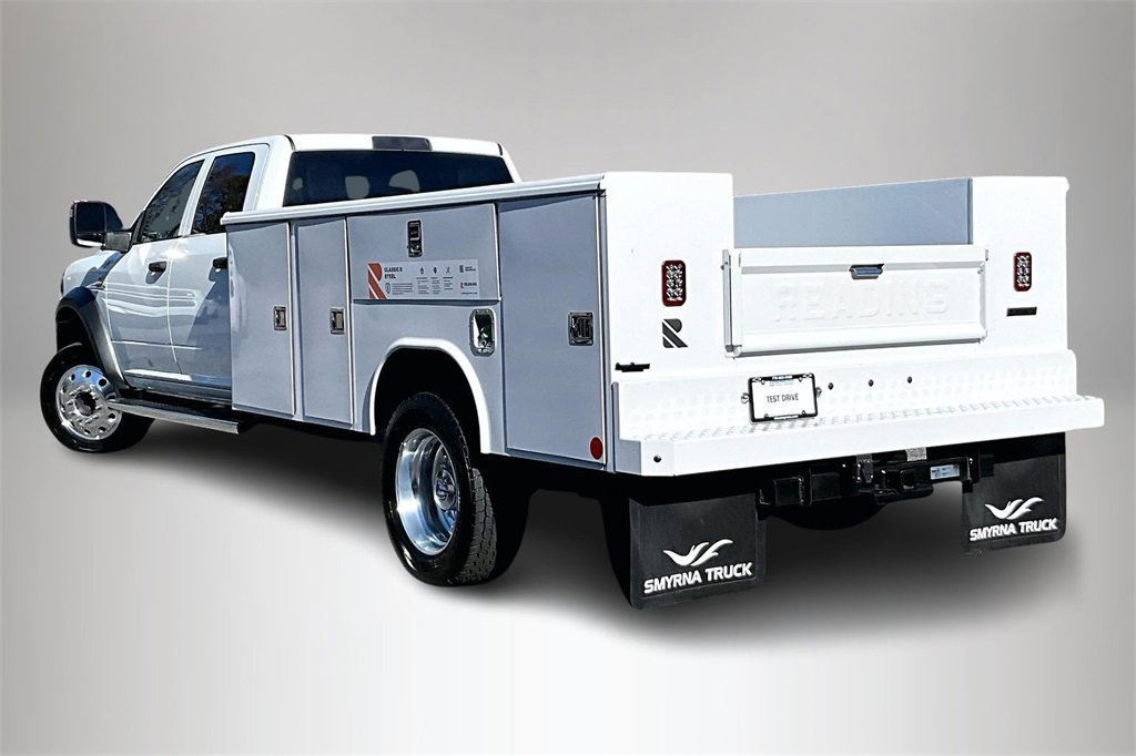 Used 2024 RAM 5500 Tradesman w/ Chrome Appearance Group image 5