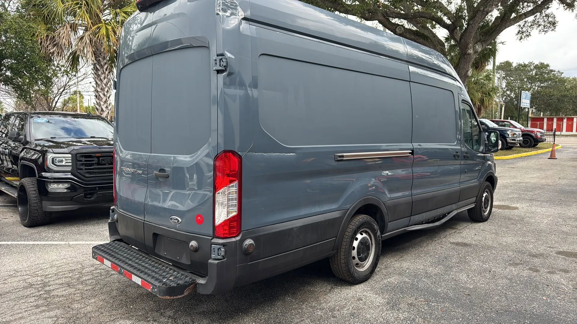 Used 2019 Ford Transit 250 148 High Roof Extended RWD image 7