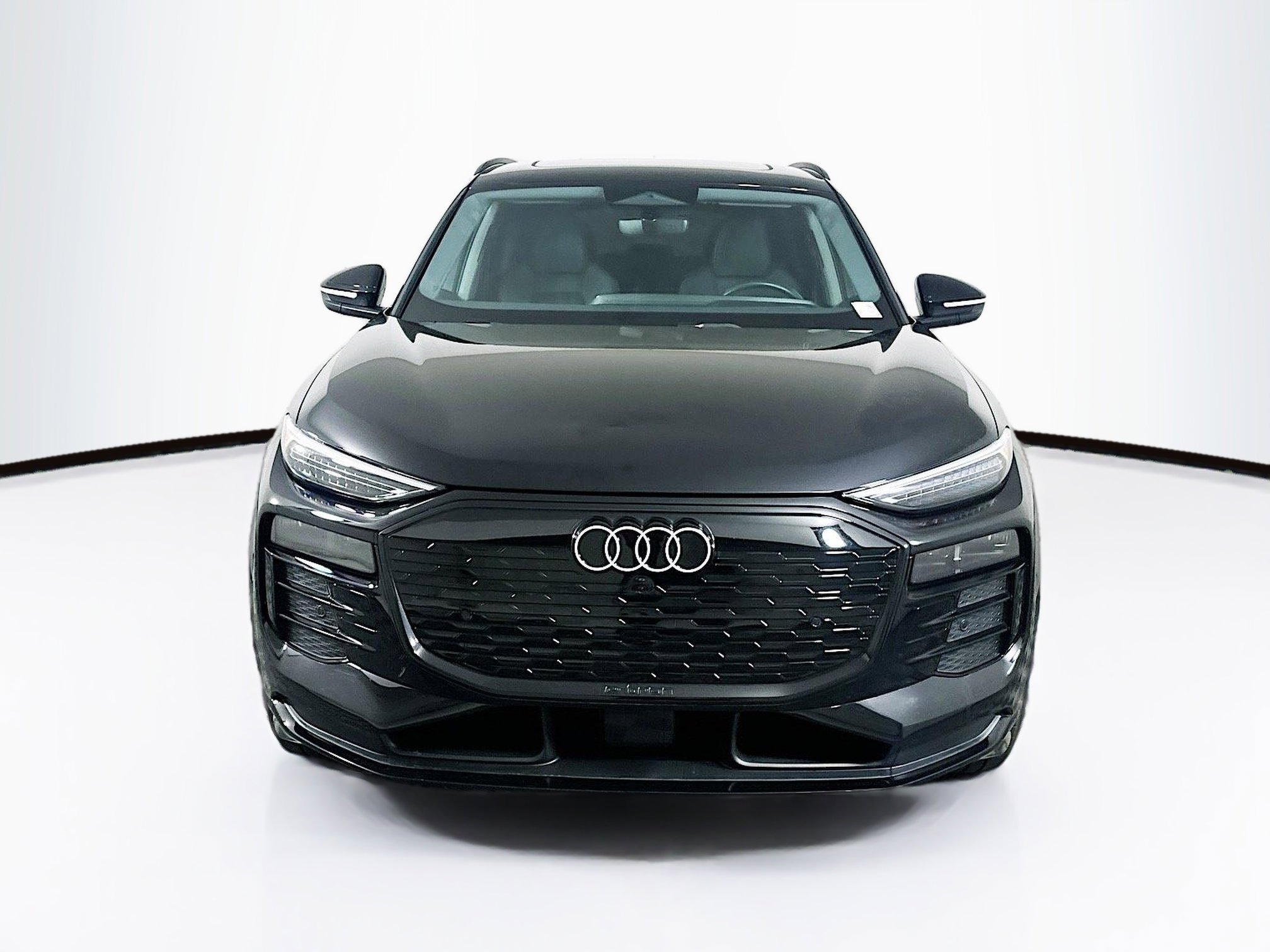 Used 2025 Audi Q6 e-tron Premium Plus w/ Premium Plus RWD image 2