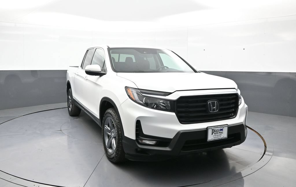 Certified 2023 Honda Ridgeline RTL image 3