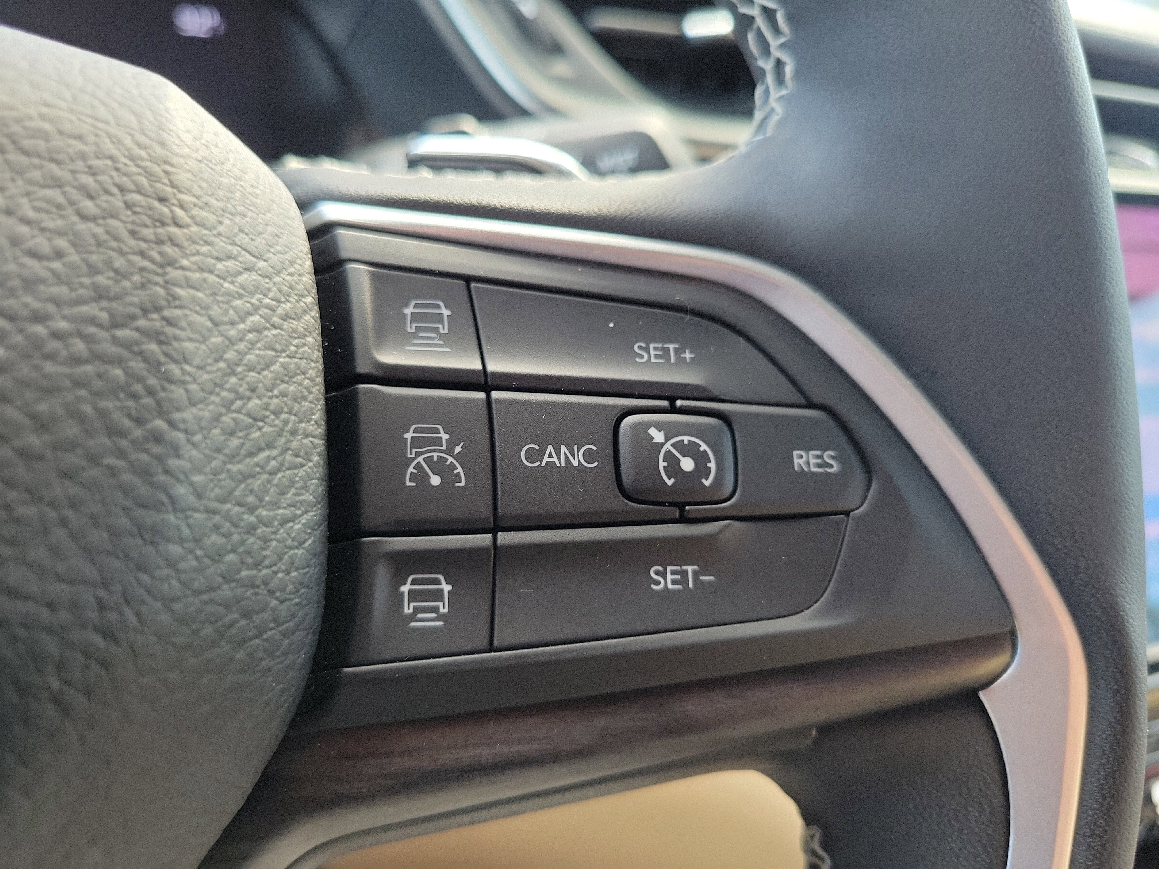 Used 2025 Jeep Grand Cherokee L Limited AWD/4WD image 19