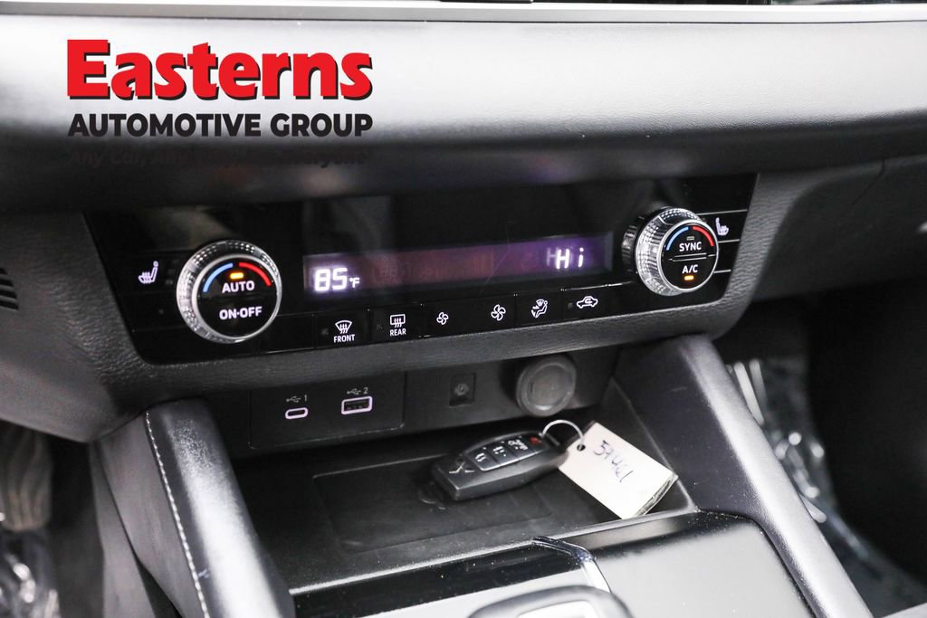 Used 2024 Mitsubishi Outlander SE image 19