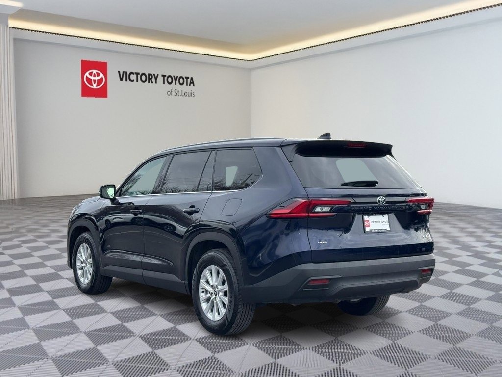 Used 2025 Toyota Grand Highlander AWD image 8