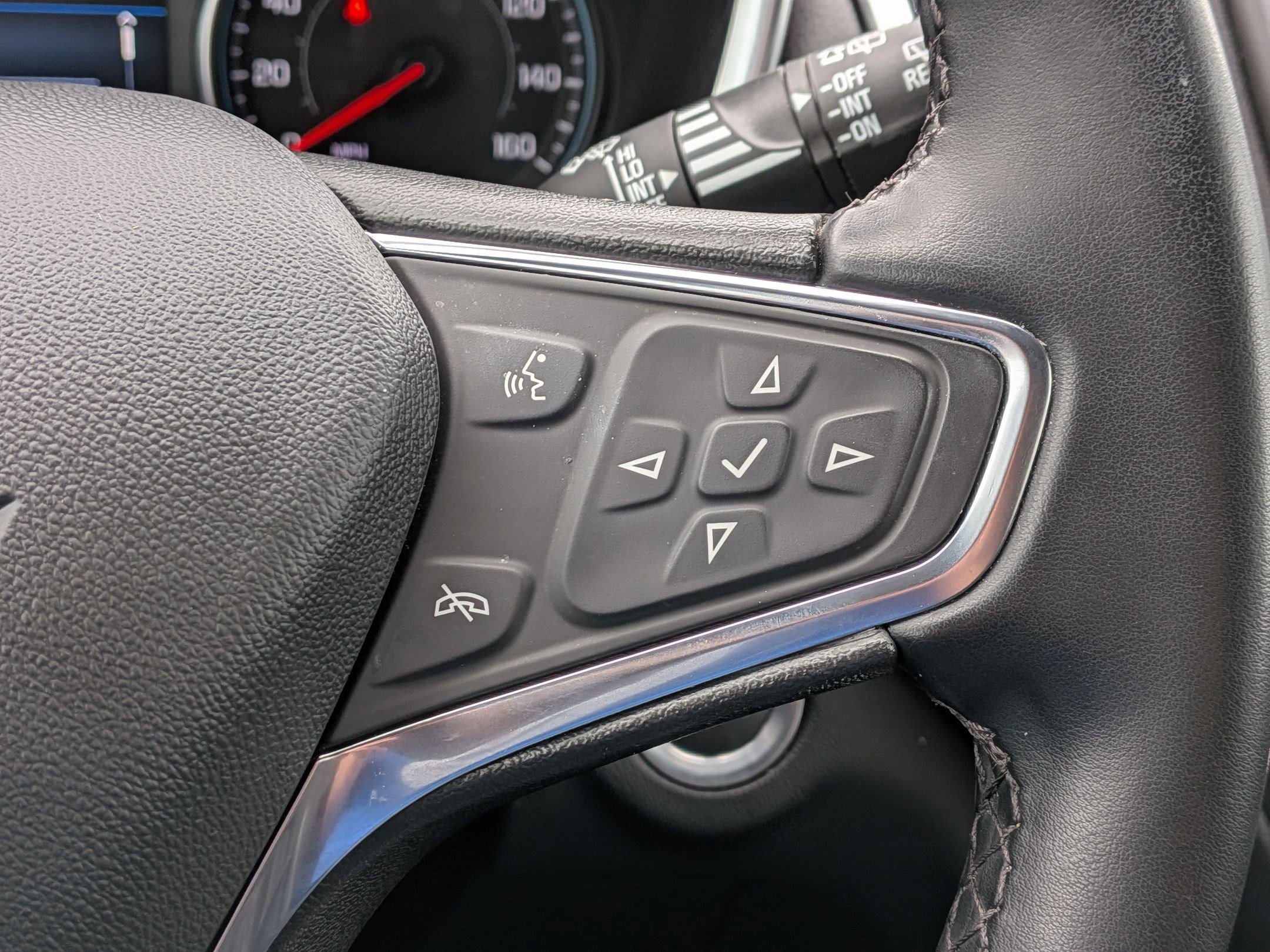 Used 2024 Chevrolet Equinox LT image 19