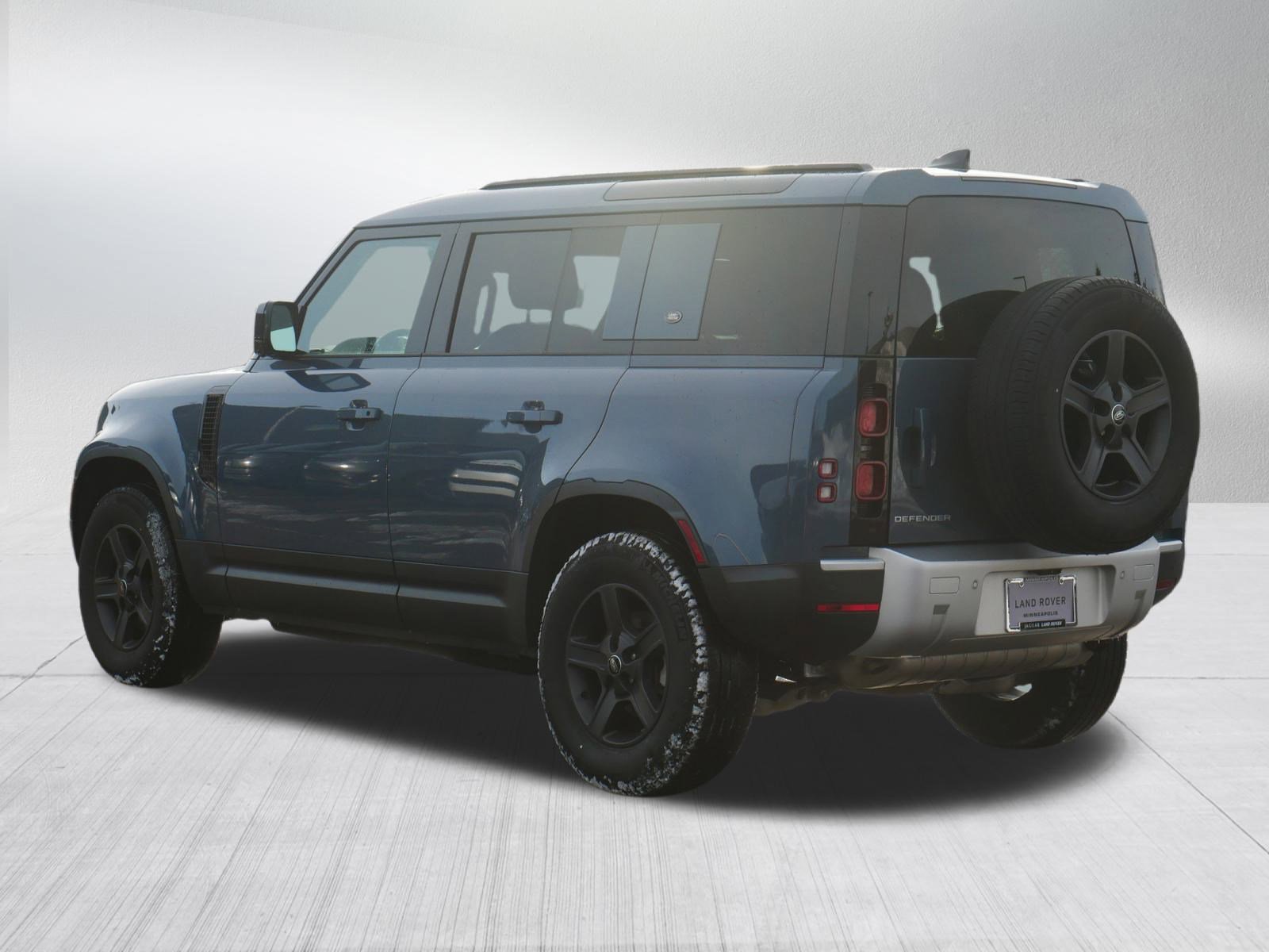 Used 2022 Land Rover Defender 110 image 7