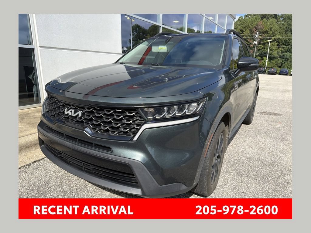 Used 2022 Kia Sorento S w/ Panoramic Sunroof Package