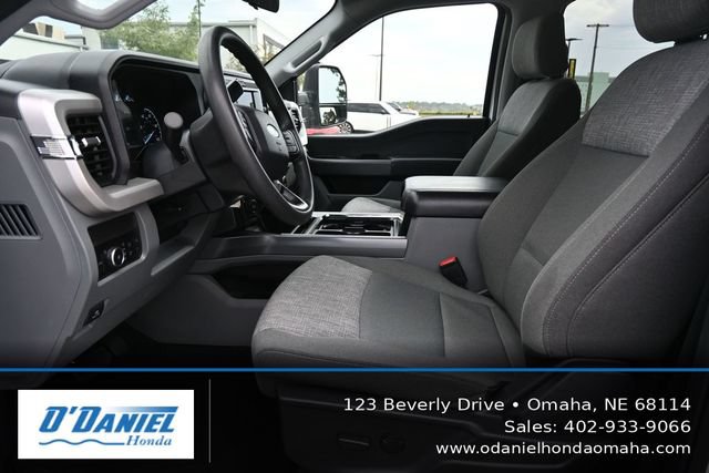 Used 2025 Ford F350 XLT w/ 360-Degree Camera Package AWD/4WD image 5