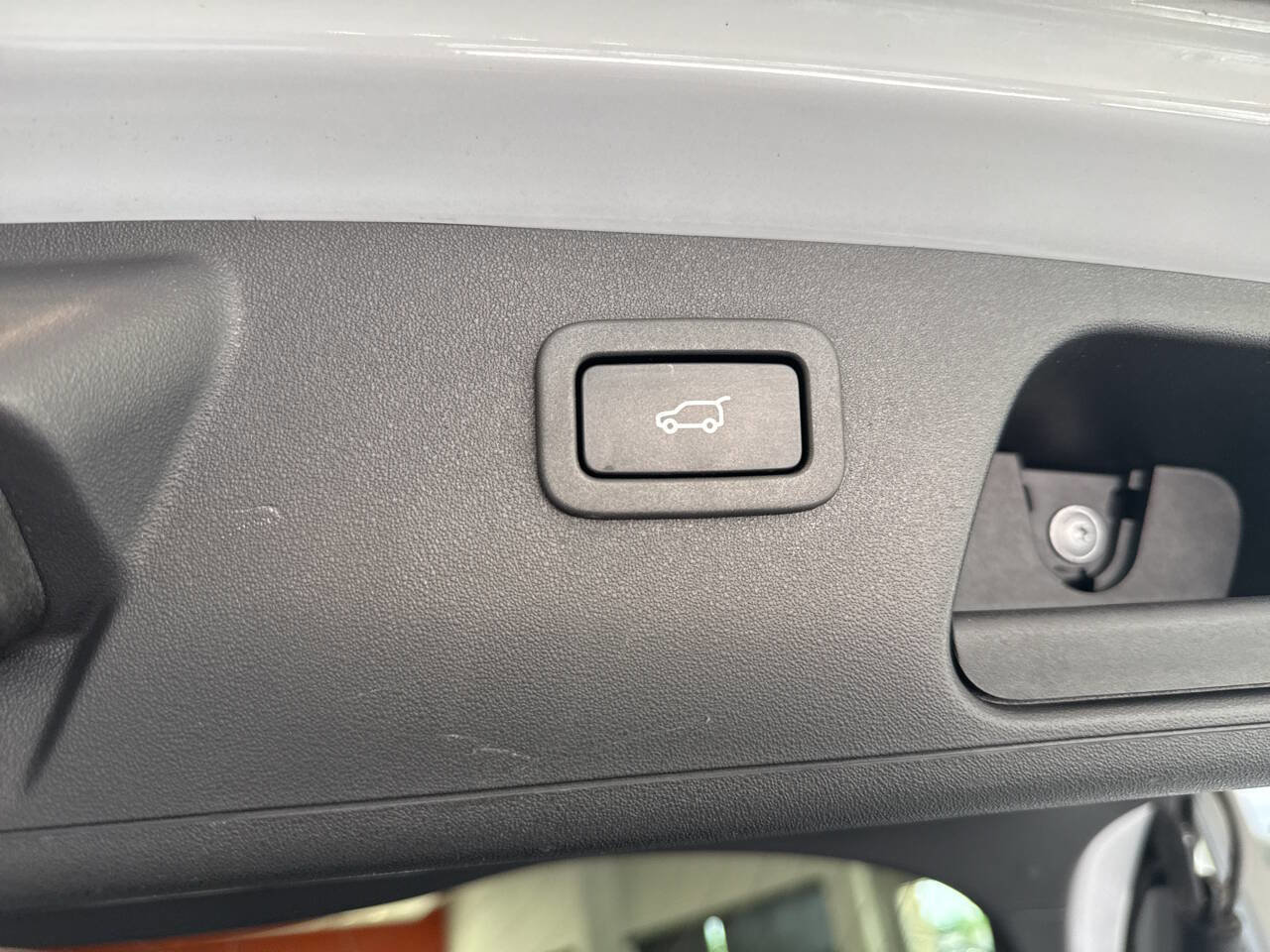 Used 2019 Jaguar E-PACE S image 37