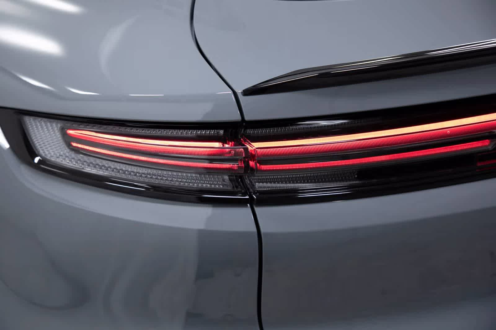 Certified 2025 Porsche Cayenne S AWD/4WD image 18