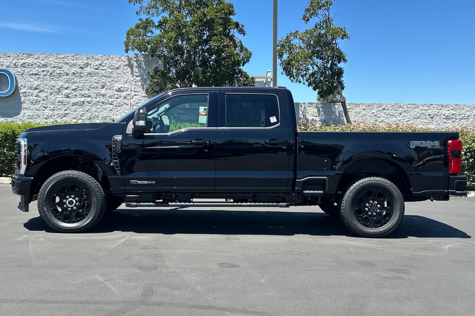 New 2025 Ford F250 Lariat w/ Lariat Ultimate Package image 7